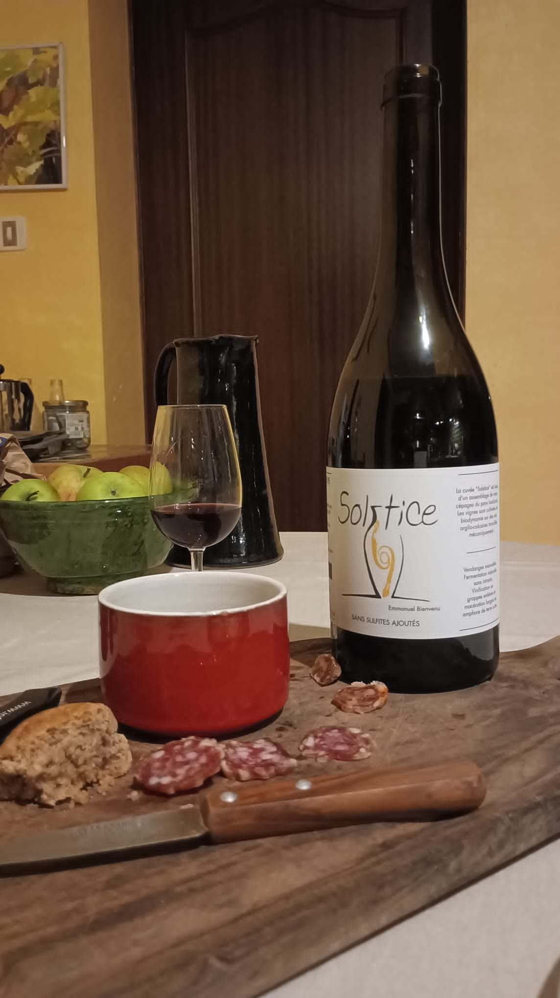 Bouteille vin rouge charcuterie